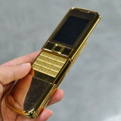 2G GSM Dual SIM Bluetooth Nuevo clásico 8800 Slider teléfono móvil 2.4 pulgadas pantalla